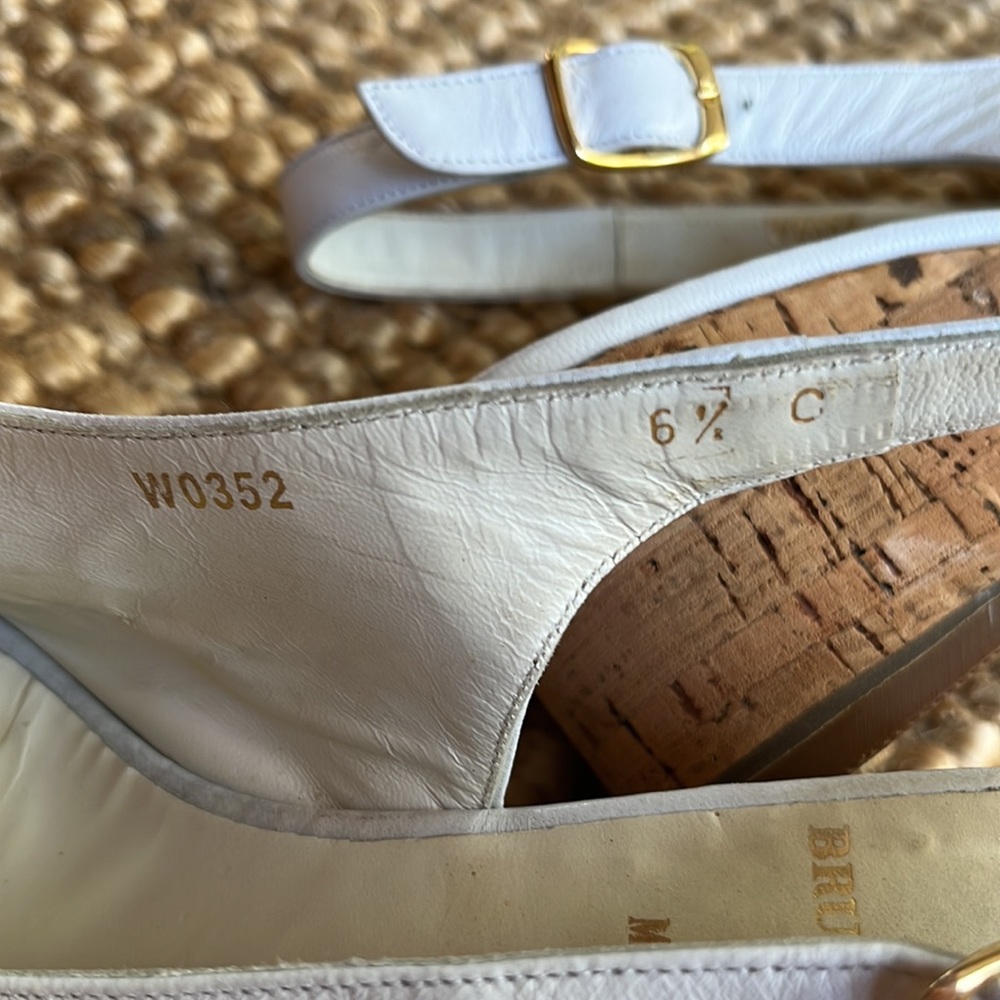 Vintage Bruno Magli white leather slingback heels with cork soles, size 6.5 C - Picture 8 of 11